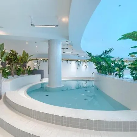 شقة Hanza Tower Baobab Jacuzzi Sauna Pool *