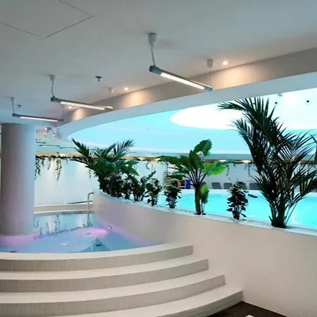 Hanza Tower Baobab Jacuzzi Sauna Pool *
